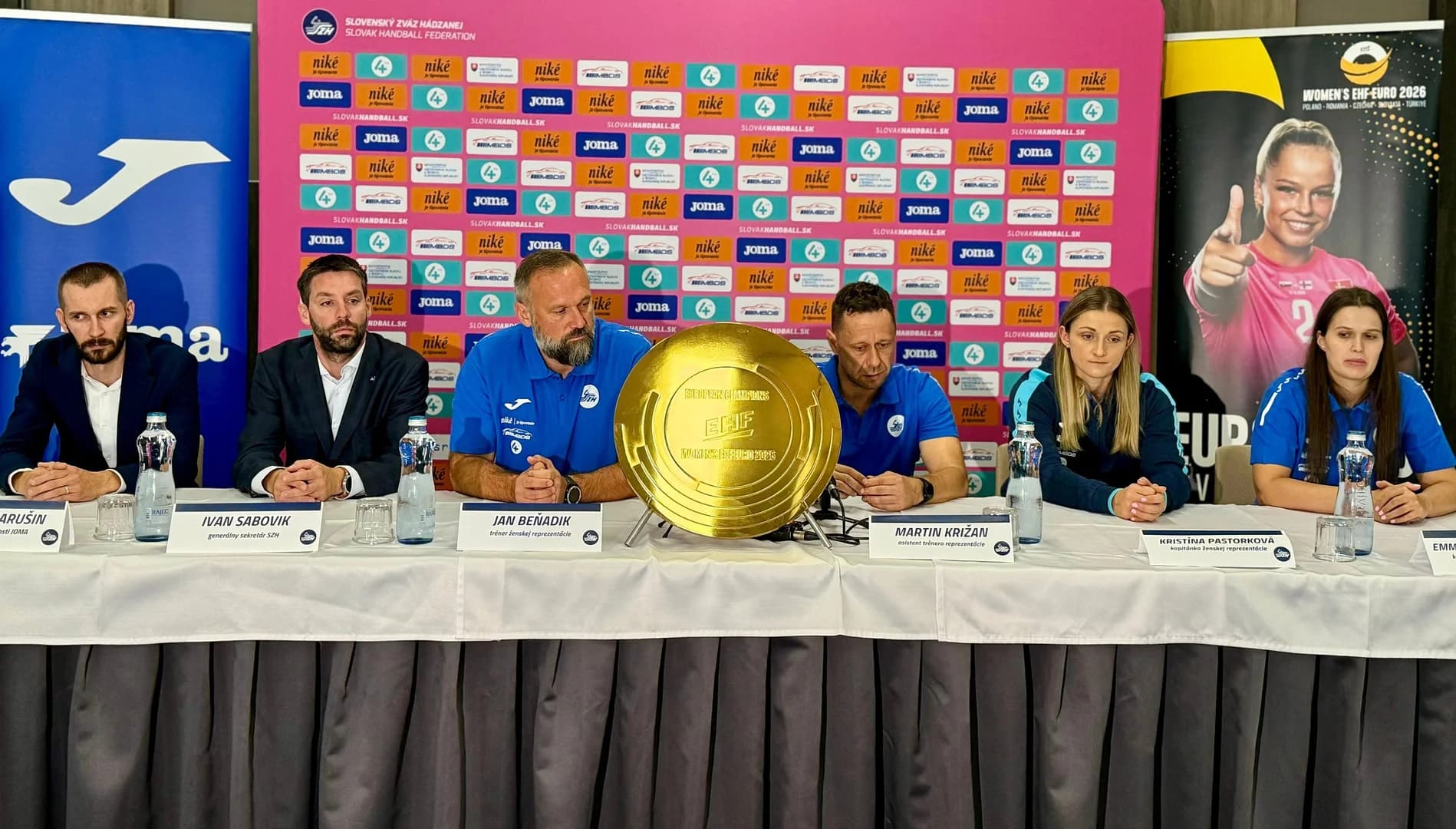 REPRE ŽENY: VIAC ZRAZOV, MEDZIŠTÁTNYCH ZÁPASOV AJ NOVÉ KAPITÁNKY. SLOVENKY PREDSTAVILI NOVINKY VRÁTANE ŠPANIELSKEHO PARTNERA JOMA 