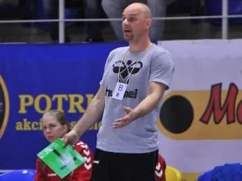 AHT HC Tatran Stupava už s trénerom Olšavským i Holešovou a Walterovou v kádri