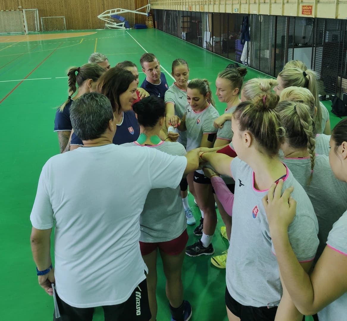 Zanietenie dievčat a aj nové prvky v hernom štýle, tvrdí Streicher po prvom zraze reprezentantiek SR