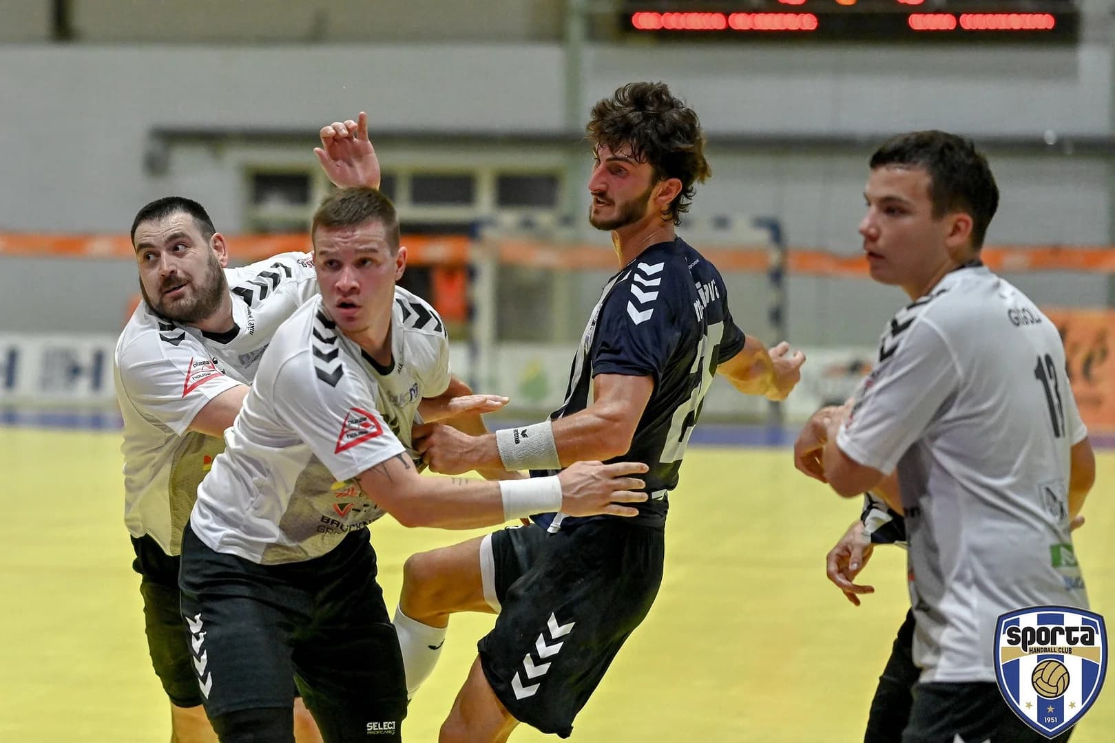 NHE: V ouvertúre novej sezóny víťazstvo Agra v Hlohovci