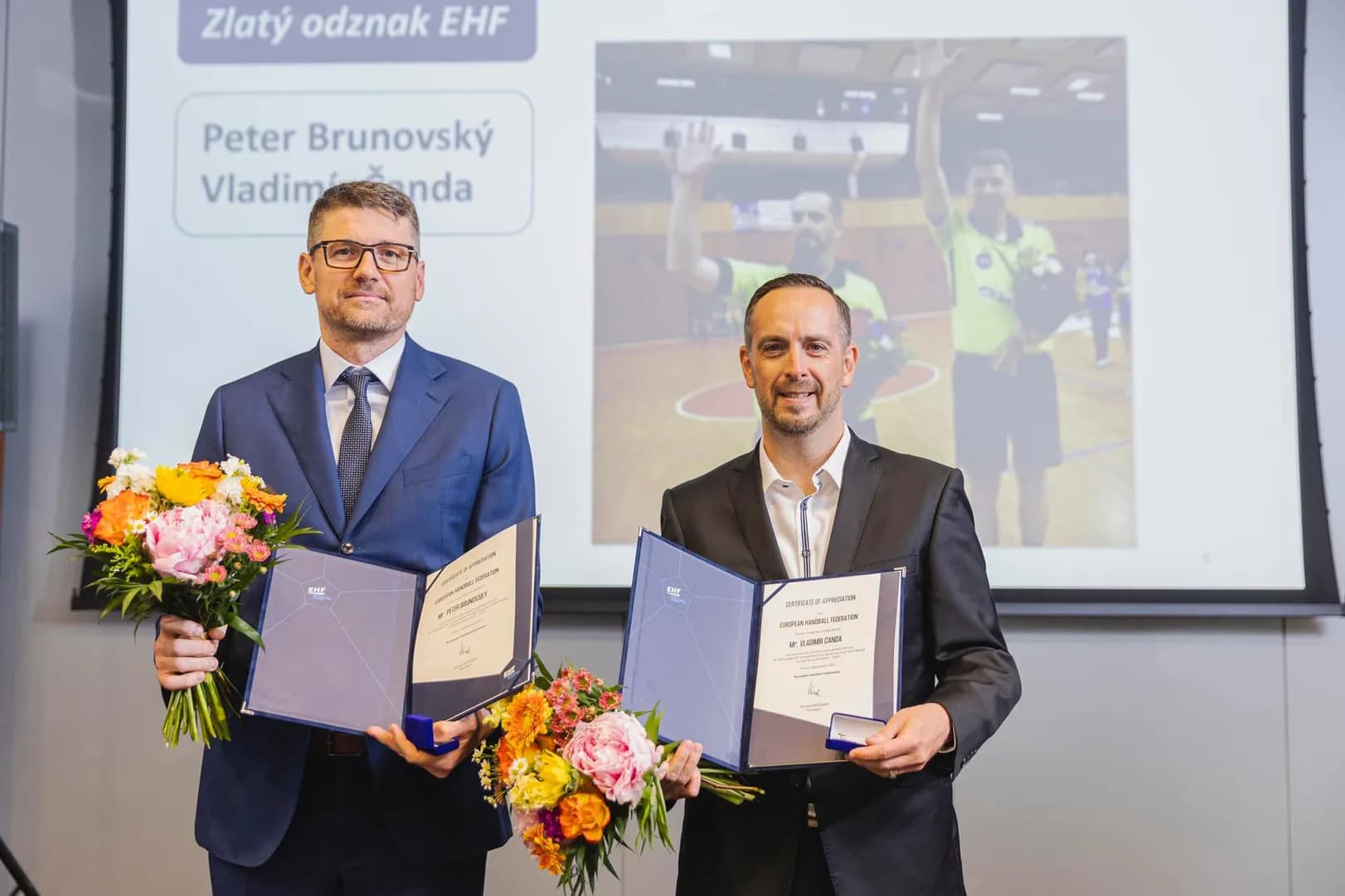 Zlatý odznak EHF pre Brunovského s Čandom