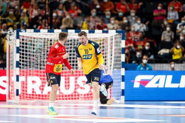 EHF EURO 2022: Španieli nezavŕšili hetrik, Švédi rozhodli finále z pokutového hodu