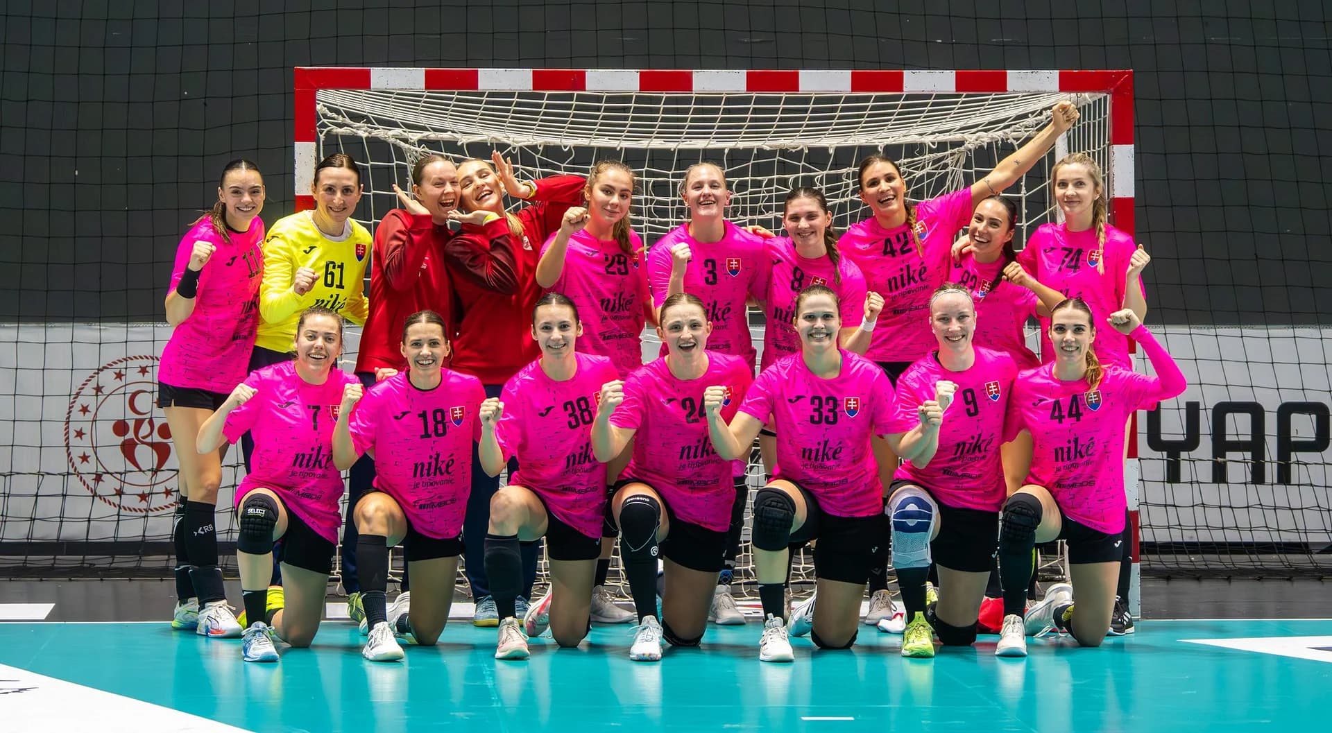 REPRE ŽENY: NAŠE HÁDZANÁRKY ZDOLALI ÚČASTNÍKA OLYMPIJSKÝCH HIER, NAD SLOVINKAMI VYHRALI 4-GÓLOVÝM ROZDIELOM