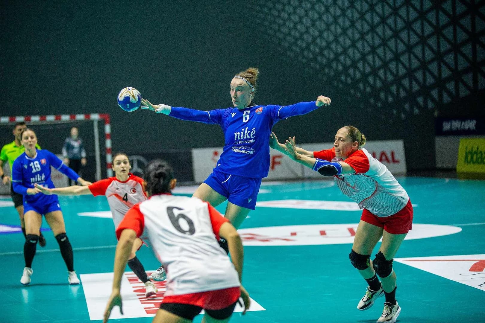 Repre ženy: Z vyrovnaného duelu v priebehu 10 minút jasná záležitosť Sloveniek